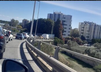 Cagliari, disastro asse mediano: code chilometriche per il nuovo asfalto a Genneruxi a tre giorni dal Natale