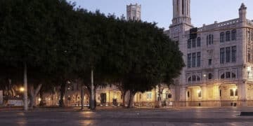 Cagliari, mostra le parti intime a due ragazze in Piazza Matteotti: molestie sessuali nel cuore della città