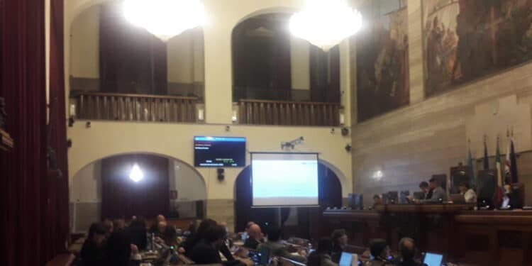 Disordini del 1° novembre, scontro in Aula. Zedda: “Libertà di manifestare, ma tollanza zero per le derive violente”