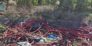 Assemini, tolleranza zero sull’abbandono dei rifiuti: le fototrappole incastrano gli incivili