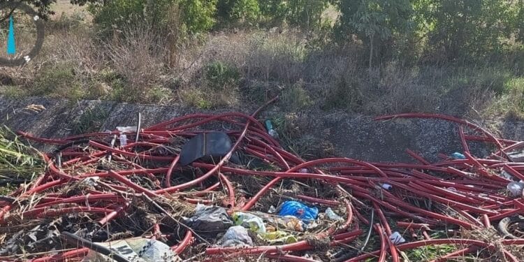 Assemini, tolleranza zero sull’abbandono dei rifiuti: le fototrappole incastrano gli incivili