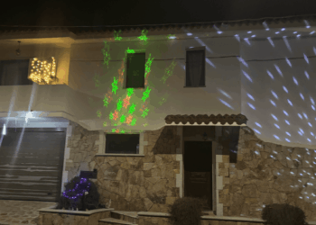 Concorso “Le migliori luminarie in Sardegna 2025”: Casa Katia a Lula