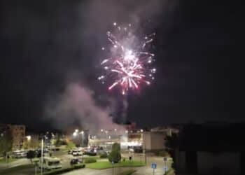 Da Assemini a Capoterra è capodanno tutto l’anno: fuochi d’artificio nel cuore della notte e in pieno centro