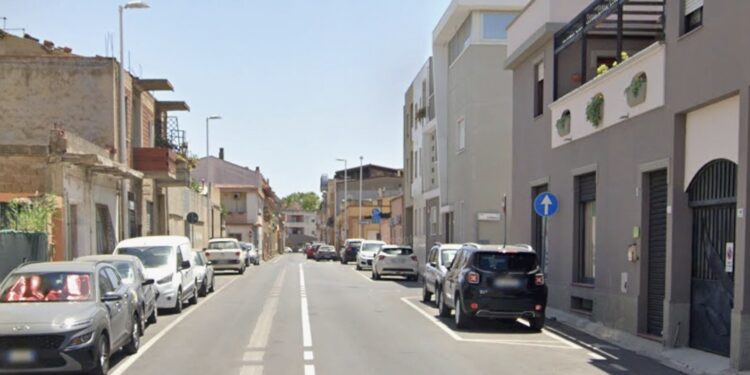 Cagliari, allarme a Pirri: ragazza aggredita da un uomo armato di coltello: aveva solo una canottiera scura