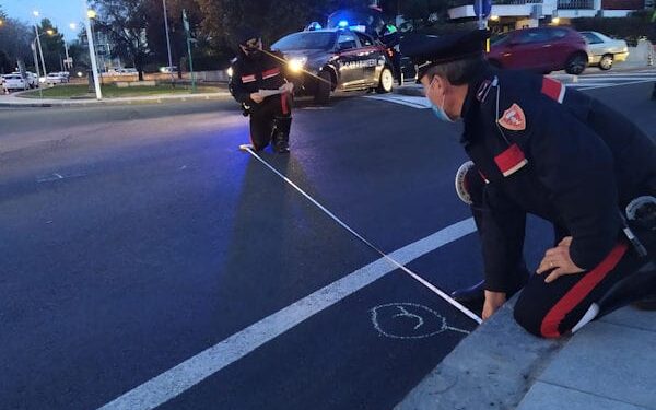 Auto tampona un camion a Guspini, feriti due pensionati