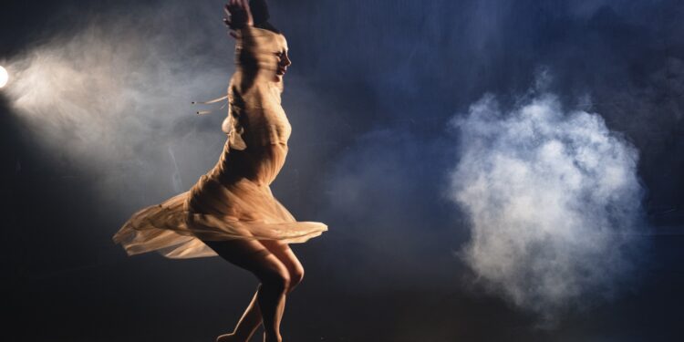 Viaggio nell’universo femminile con “Puccini Dance Circus Opera”