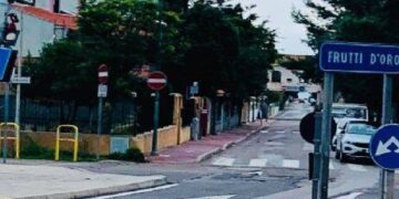 Capoterra, crolla un pezzo di tapparella a Frutti d’Oro: allarme dai genitori