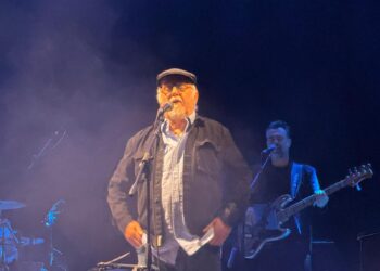 Cagliari, Piero Marras incanta il  Teatro Massimo: 3 ore di musica vera