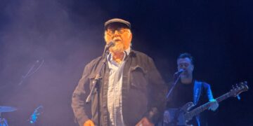 Cagliari, Piero Marras incanta il  Teatro Massimo: 3 ore di musica vera