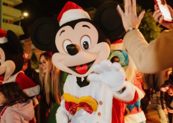 La Via del Mare vive il suo weekend più atteso: il Christmas Village tra spettacoli, cultura e i grandi passaggi in città