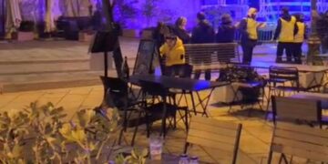 Cagliari, il grande flop del Capodanno diffuso di Zedda: “Qui non c’è aria di festa, imbarazzanti le pause di Giusy Ferreri” (VIDEO)