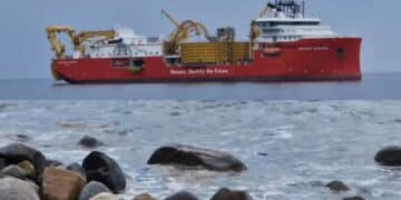 Il Tyrrhenian Link ha completato la posa del cavo sottomarino, esplode la rabbia dei residenti: “Ci tremano le gambe”