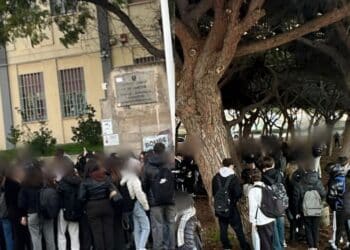La rivolta degli studenti per una scuola funzionale e sicura: proteste al De Sanctis, all’Alberti e al Vignarelli