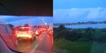 Auto contro un palo in viale Poetto: un ferito grave, traffico paralizzato