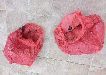 Capoterra, la scena si ripete: due lanterne cinesi atterrano contemporaneamente nel balcone di una abitazione