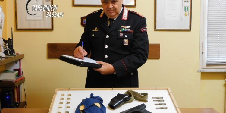 Usini, minaccia un commerciante con una pistola a salve: denunciato