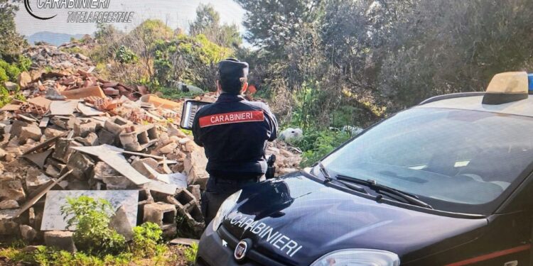 Gestione illecita di rifiuti speciali, 2 persone denunciate a Caprera