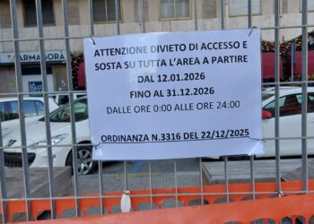 Mercato di San Benedetto, anello interno transennato per un anno: residenti senza parcheggi, monta la protesta