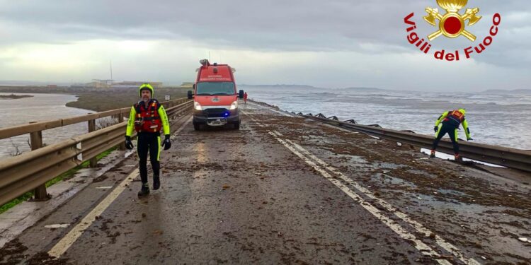 Pula, gli studenti alla Todde: “Intervenga affinché i ritardi non vengano segnati sul registro”