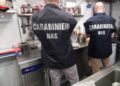 Cagliari, gravi carenze igieniche e utilizzo di acqua non certificata: i Nas chiudono una pizzeria al taglio