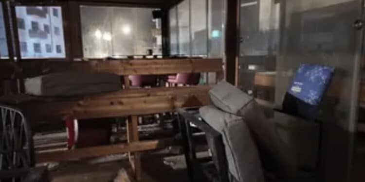 Tragica esplosione in un bar in Svizzera, 40 morti e oltre 100 feriti: “Ci sono dispersi italiani”