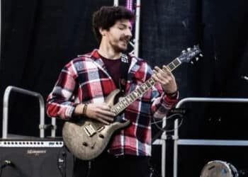 La tragedia di Alessandro Ambrosio, il capotreno ucciso con una coltellata: si cerca il killer