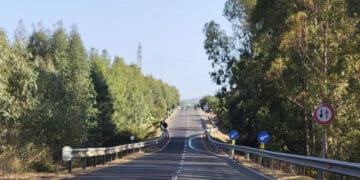 Vallermosa, ennesimo incidente stradale nei pressi della strettoia SS293: strada bloccata e disagi