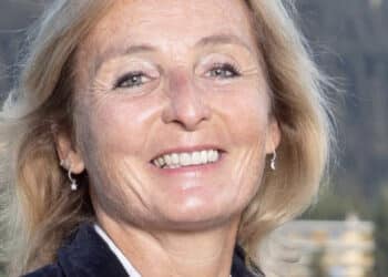 Tragedia di Crans-Montana, la vicesindaca: “C’è stata una mancanza sui controlli, siamo con le famiglie della vittime”