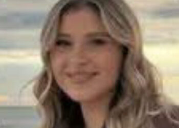 Colta da malore mentre è alla guida sbatte contro un furgone, Sofia muore a 21 anni