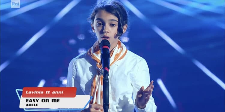 Lavinia, da Cagliari al palco di The Voice Kids: meraviglia tutti cantando “Easy on me”