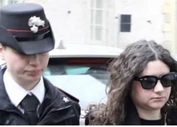 Neonati sotterrati in giardino, perizia su Chiara Petrolini: “Capace di intendere e volere”