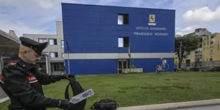 Metal detector nelle scuole, c’è l’ok del Ministero