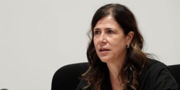 Detenuti pericolosi in arrivo in massa in Sardegna, è caos totale: Todde, “Ministro Nordio non affidabile”