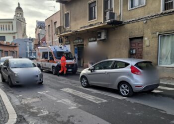 Monserrato, travolto sulle strisce pedonali in via del Redentore: 89enne ricoverato in codice rosso