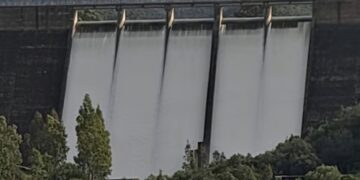 Emergenza maltempo senza fine, aperta la diga di Bau Pressiu: fiumi in piena, chiusi ponti e guadi