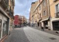 Cagliari, deserto e squallore in via Garibaldi anche di sabato: declino senza fine nella ex via dello shopping