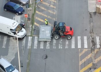 Cagliari, delirio al mercato di San Benedetto: recinti e divieti, parcheggiare è impossibile anche per i residenti