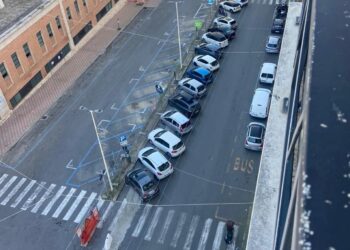Cagliari, ecco il deserto all’ex mercato di San Benedetto: via le auto, furibondi commercianti e residenti