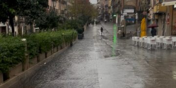 Cagliari spettrale, tutti a casa per l’allerta meteo ma è polemica: “Esagerato chiudere tutto, altre volte è stato peggio”