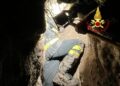 Incastrata fra un cumulo di massi a Narbolia, salvata una cagnolina dai vigili del fuoco