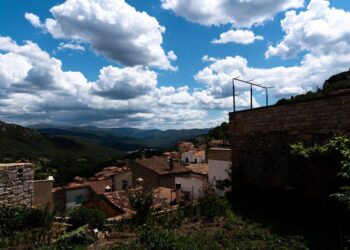 Gavoi, sospiro di sollievo per la piccola concittadina operata al cuore al Gaslini di Genova