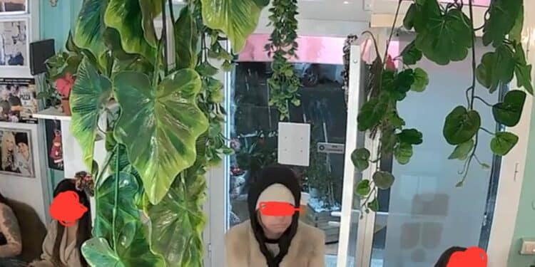 Cagliari, ruba al ristorante Gustum: “Ordini le pizze e un vino da 40 euro e poi scappi via, torna o facciamo denuncia”