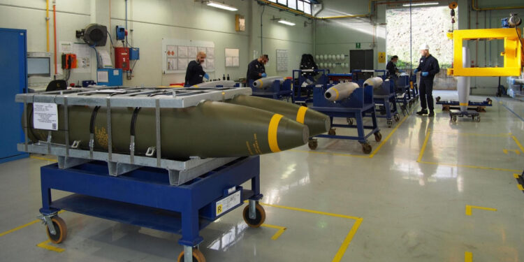 Riapre la fabbrica delle bombe di Domusnovas: via libera dal governo dopo la sentenza del Tar