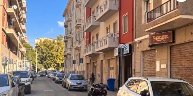 Cagliari, vetrine in vendita: l’ondata silenziosa che racconta una crisi strutturale