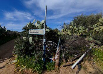 Flumini di Quartu, la tempesta spazza via i pali del telefono: residenti isolati, nella zona di San Martino è emergenza