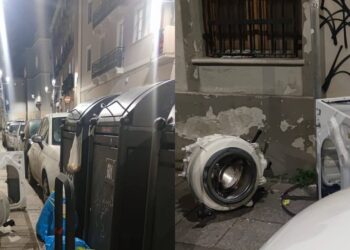 Cagliari, sul marciapiede anche una lavatrice smontata: via Pisani nuovamente presa di mira dagli incivili