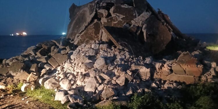 Sarroch, la storica Batteria antiaerea abbattuta dalla burocrazia: crolla un pezzo di storia del territorio