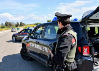Danneggiamento, resistenza e lesioni: pensionato di 67 anni arrestato a Guspini