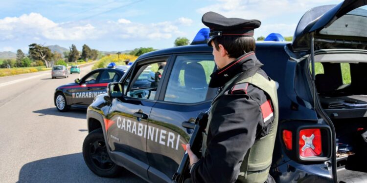 Danneggiamento, resistenza e lesioni: pensionato di 67 anni arrestato a Guspini