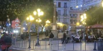 Cagliari, difende un rider in piazza Yenne e viene presa a calci e pugni